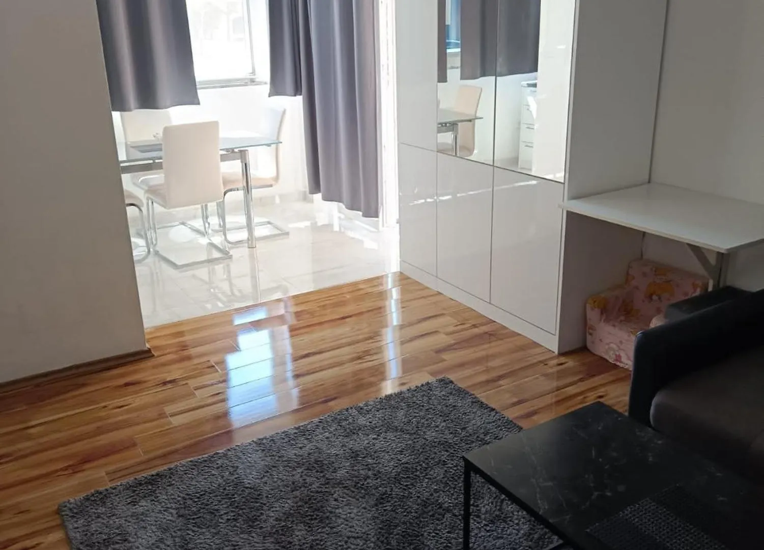 Apartman Larita ヴィル